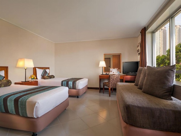 Hotel Kimberly image 12